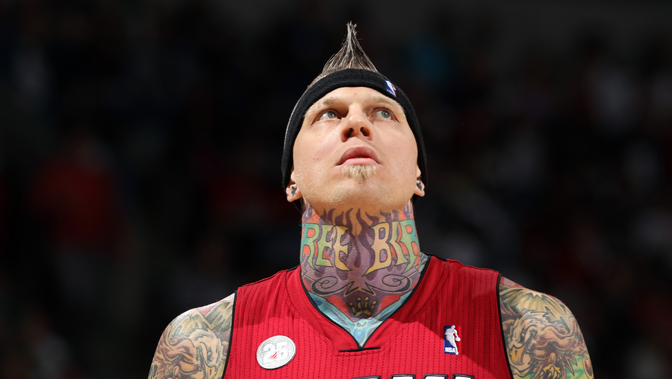 NBA战报：布里奇斯35分，黄蜂118-111加时击败猛龙（NBA速递：布里奇斯砍35分，黄蜂加时118-111力克猛龙）