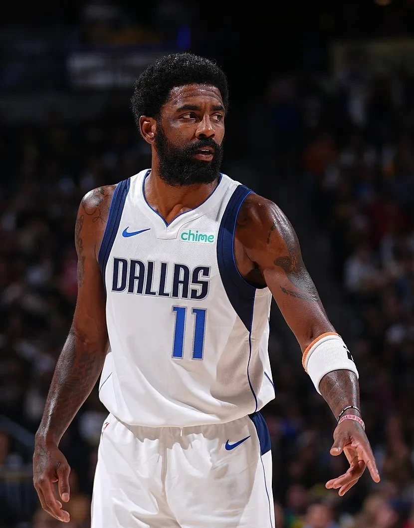 灰熊vs爵士前瞻：埃迪受伤内线实力锐减，爵士能否客场爆冷（灰熊战爵士前瞻：埃迪伤缺内线受损，爵士能否客场爆冷？）