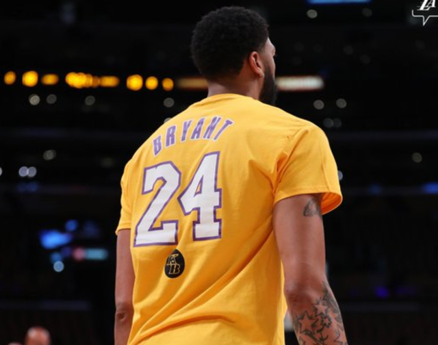 官方：西班牙名哨“平方哥”将执法欧冠利物浦vs埃因霍温（官宣：西班牙名哨“平方哥”执法欧冠利物浦对阵埃因霍温之战）