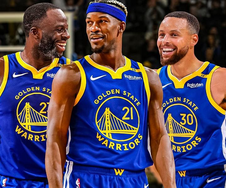 土媒：黄潜前锋尼古拉-佩佩正计划与成人影片演员结婚（土媒称黄潜前锋尼古拉·佩佩计划与成人电影演员结婚）