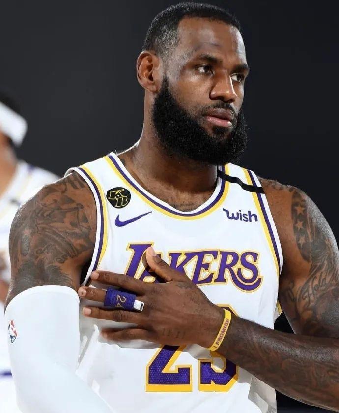 活塞进入重建阶段动作频繁（活塞开启重建模式，动作不断）