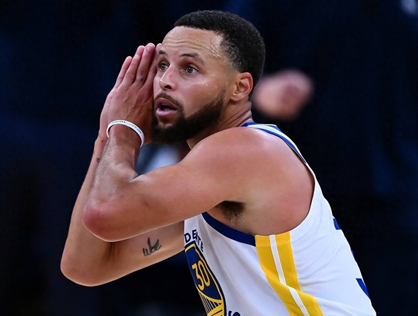 阿斯：阿隆索未收到最后通牒但知道要变；皇马没考虑再聘齐祖（阿斯报：阿隆索未接最后通牒但明白需调整；皇马未考虑再聘齐达内）