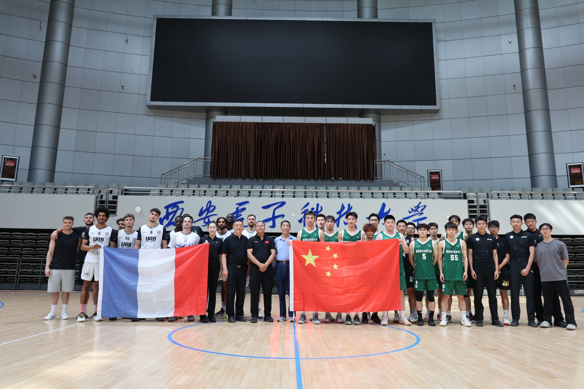 弗里克达成西甲50场里程碑，胜率74%巴萨队史仅次于恩里克（弗里克西甲50战里程碑达成，74%胜率位列巴萨队史第二，仅次恩里克）